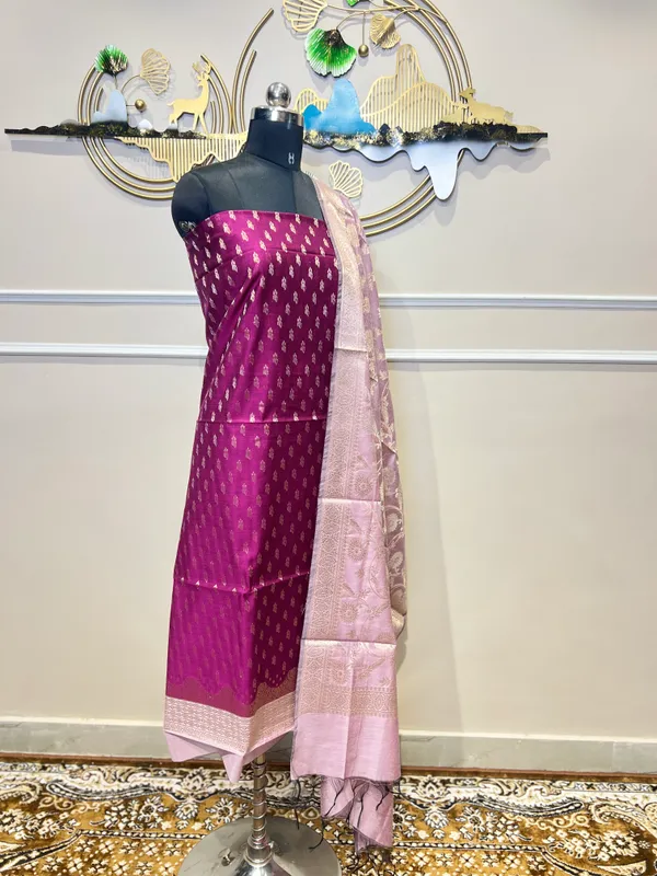 Lavender_Jacquard_Floral_Suit_for_Women