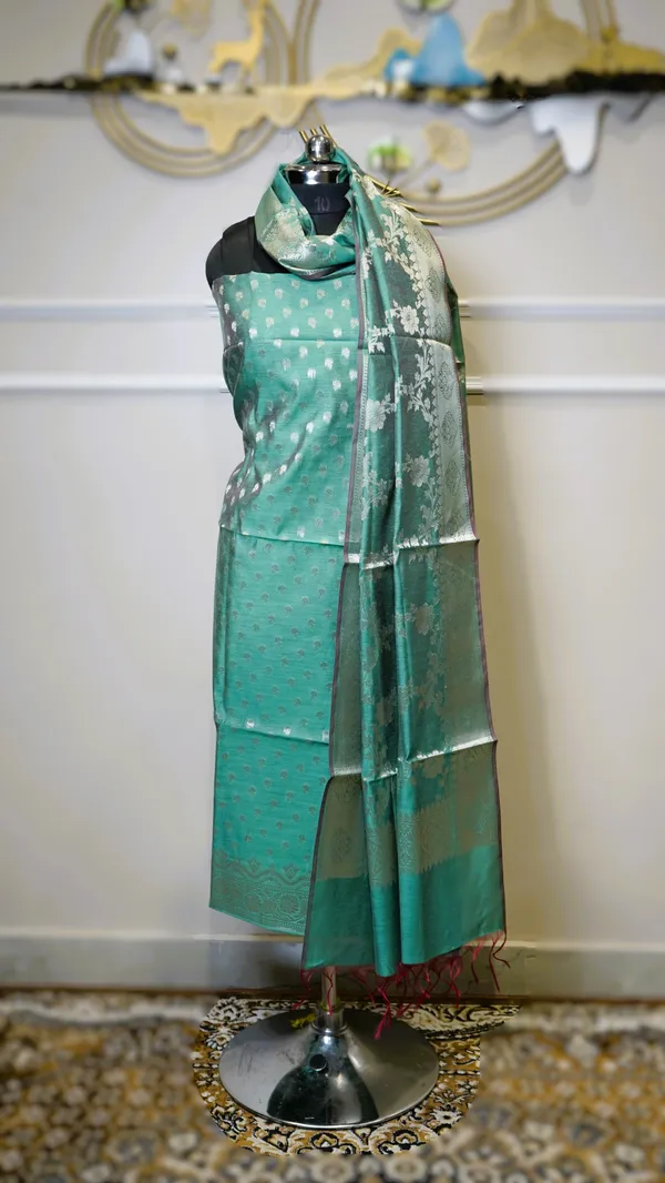 Banarasi_Zari_Woven_Unstitched_Suit_Fabric