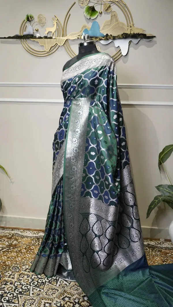 Banarasi_Mushroo_Silk_Rang_Kaat_Saree