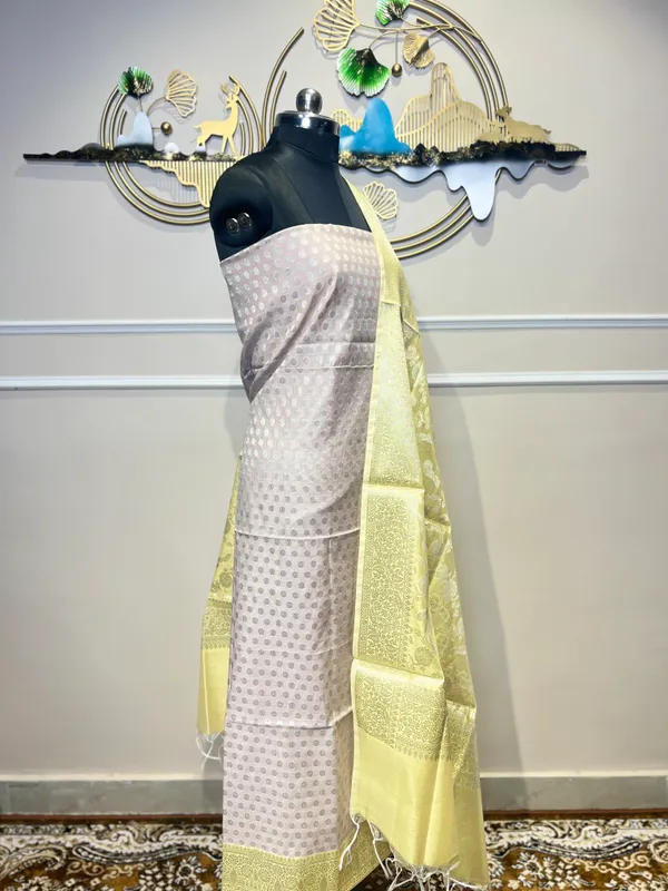 Yellow_Jacquard_Suit_for_Women