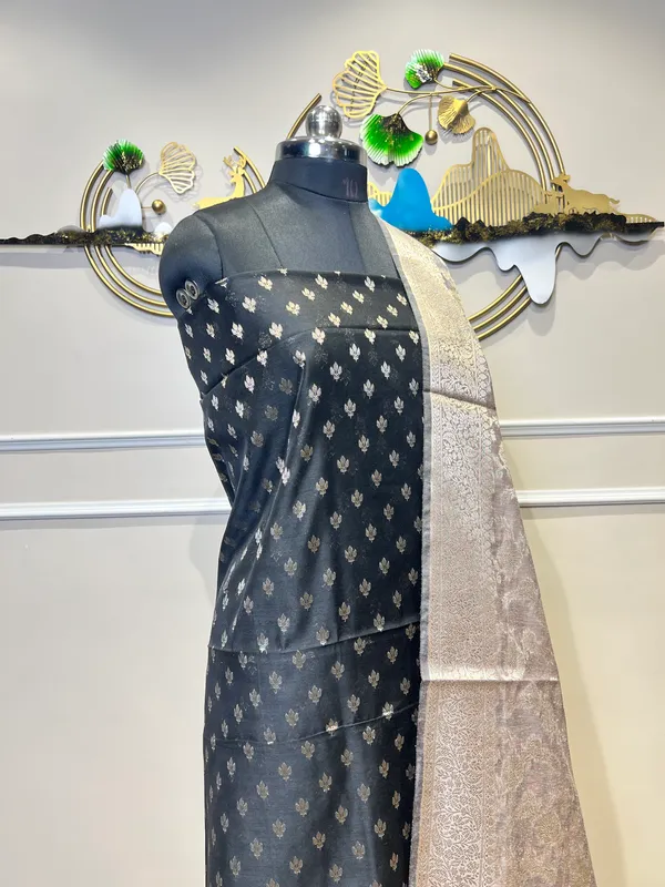 Grey_Woven_Floral_Suit_For_Women