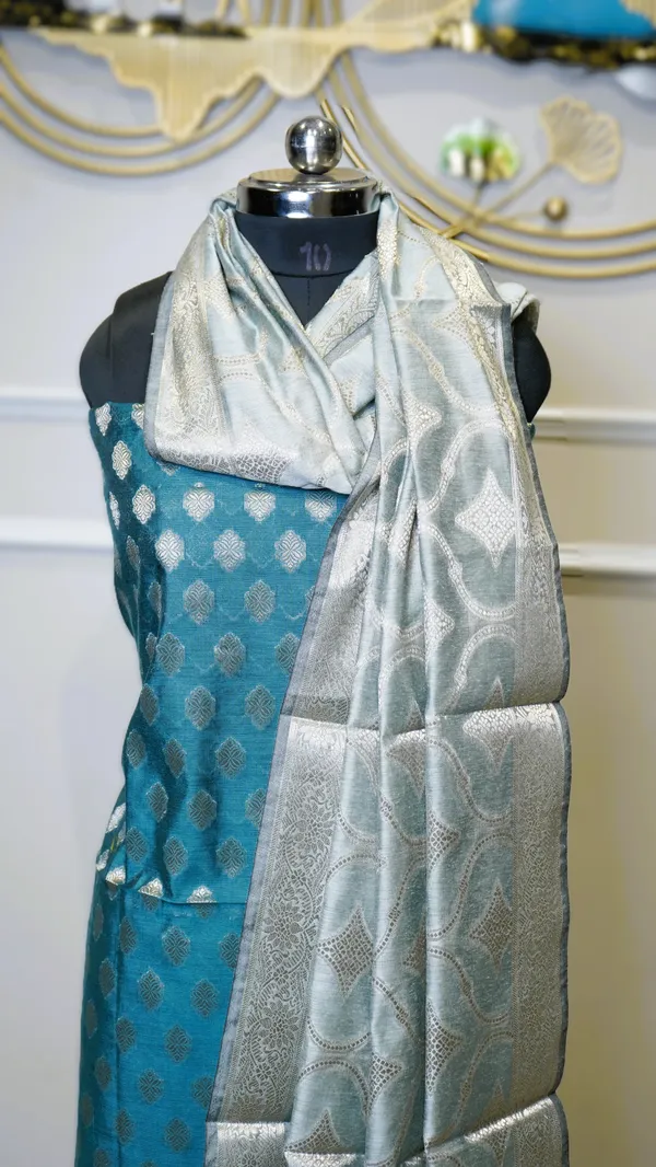 Banarasi_Zari_Woven_Unstitched_Suit_Fabric