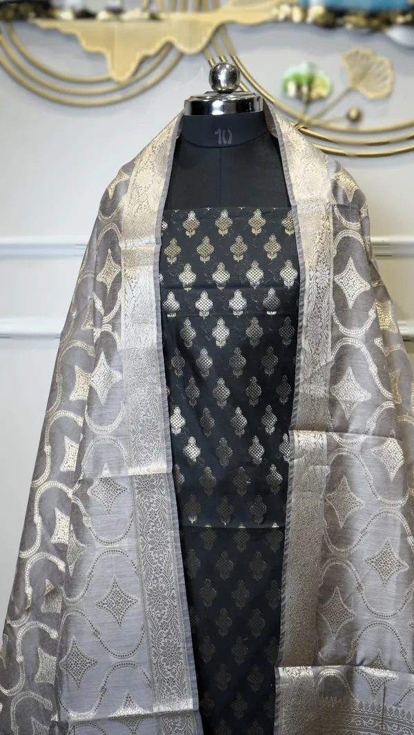 Banarasi_Zari_Woven_Unstitched_Suit_Fabric