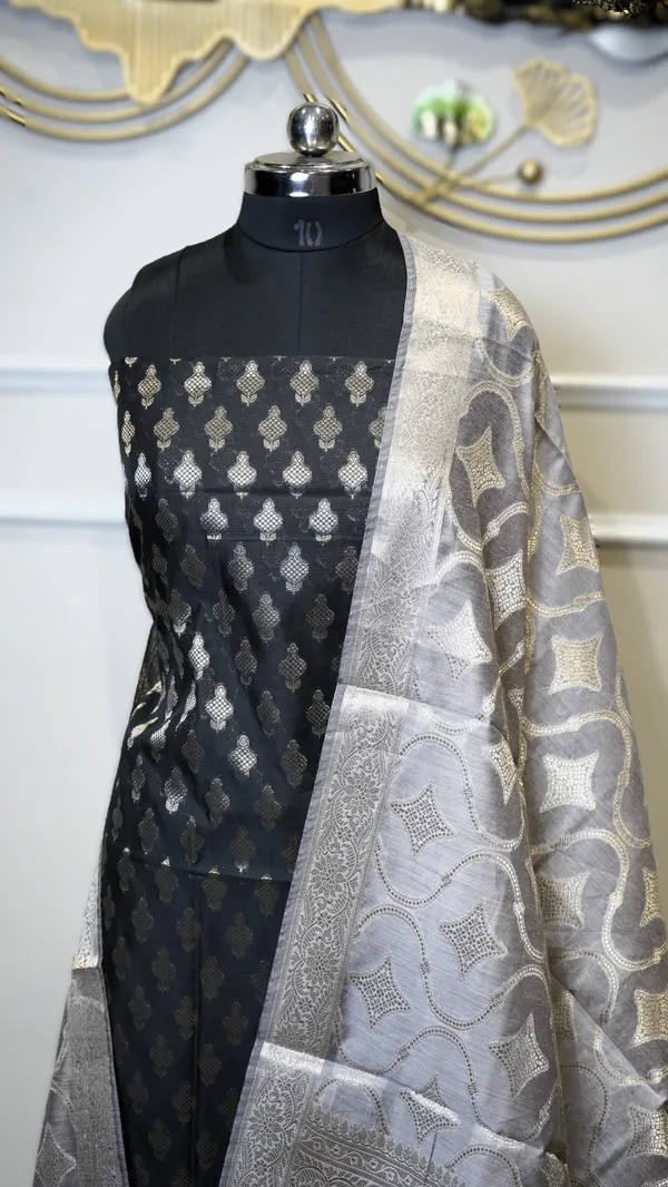 Banarasi_Zari_Woven_Unstitched_Suit_Fabric