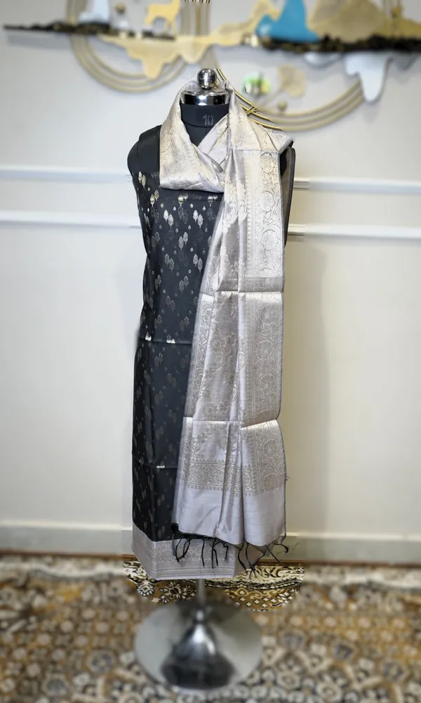 Banarasi_Zari_Woven_Unstitched_Suit_Fabric
