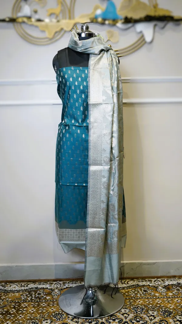 Banarasi_Zari_Woven_Unstitched_Suit_Fabric