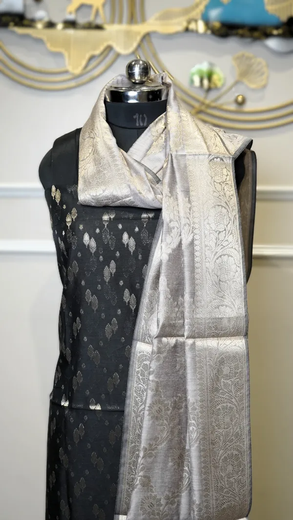 Banarasi_Zari_Woven_Unstitched_Suit_Fabric