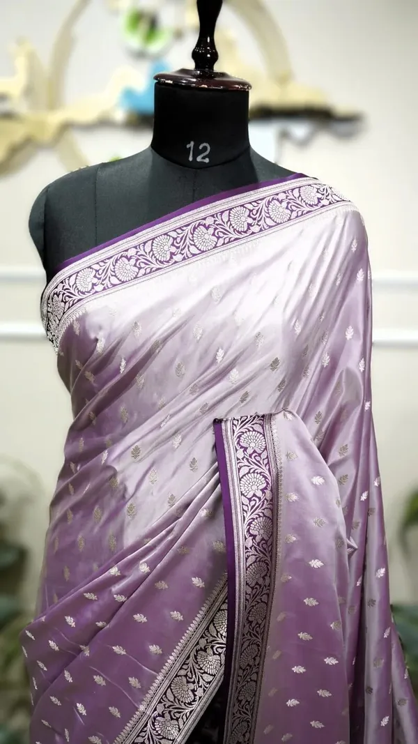 Banarasi_Mushroo_Silk_Contrast_Saree