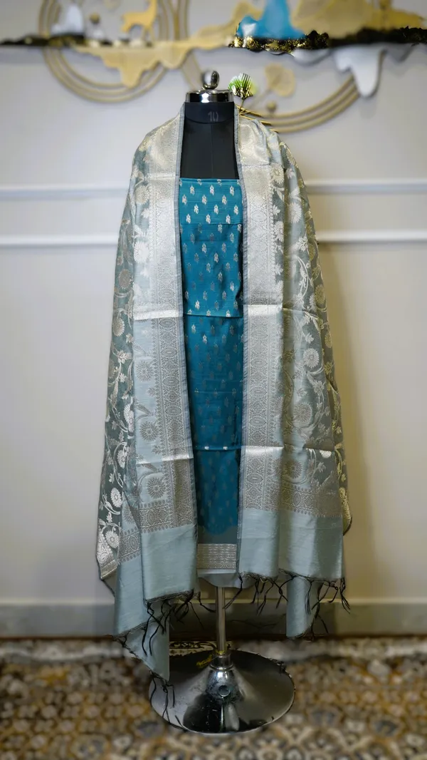 Banarasi_Zari_Woven_Unstitched_Suit_Fabric