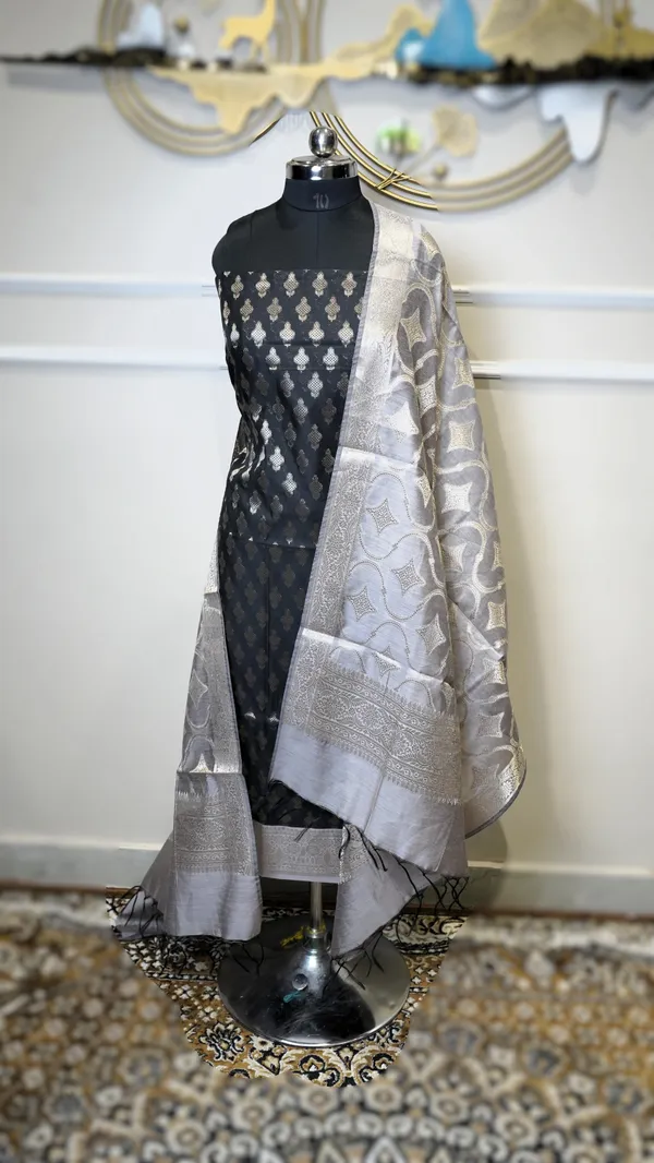 Banarasi_Zari_Woven_Unstitched_Suit_Fabric