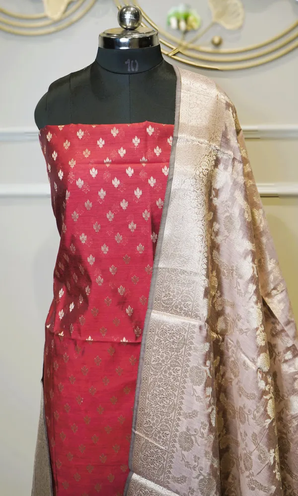 Banarasi_Zari_Woven_Unstitched_Suit_Fabric