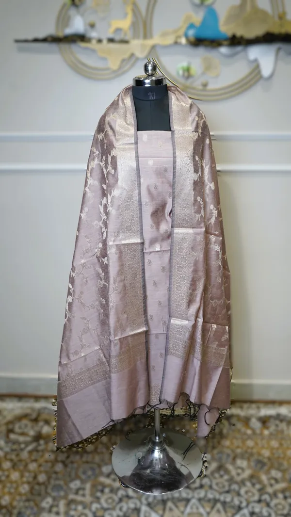 Banarasi_Zari_Woven_Unstitched_Suit_Fabric