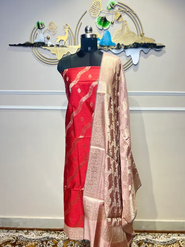 Red_Woven_Traditional_Suit_for_Women