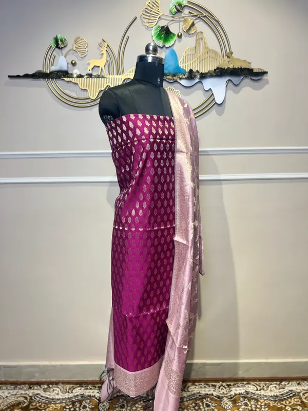 Magenta_Jacquard_Suit_for_Women