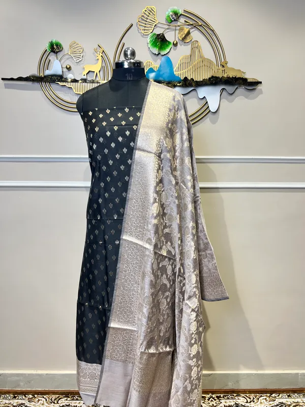 Grey_Woven_Floral_Suit_For_Women