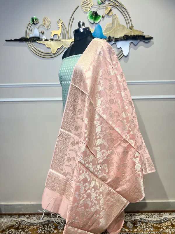 Pink_Woven_Floral_Suit_for_Women