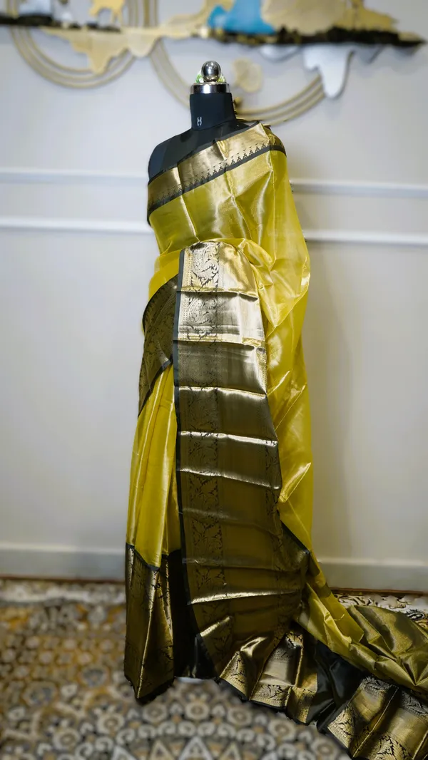 Banarasi_Soft_Tissue_Silk_Saree_with_Paithni_Boarder