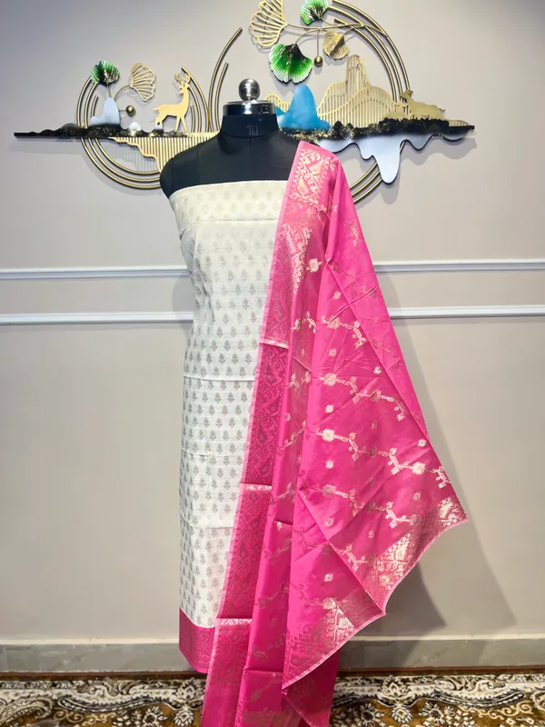 Pink_Woven_Suit_for_Women