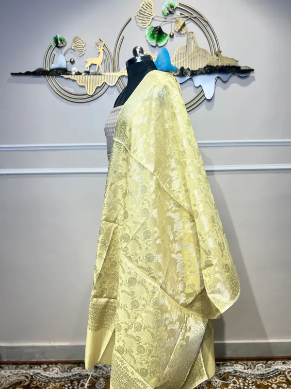 Yellow_Jacquard_Suit_for_Women