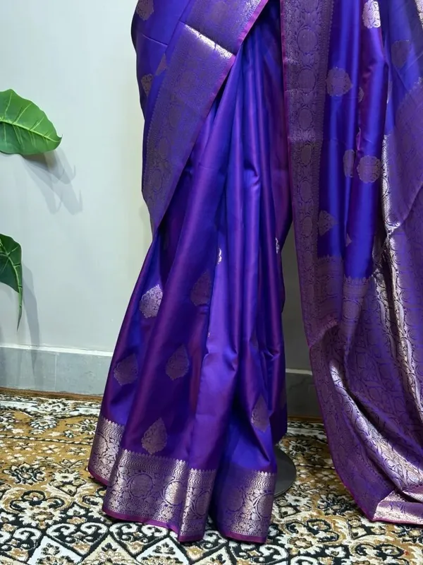 Banarasi_Badi_Buti_Katan_Silk_Saree