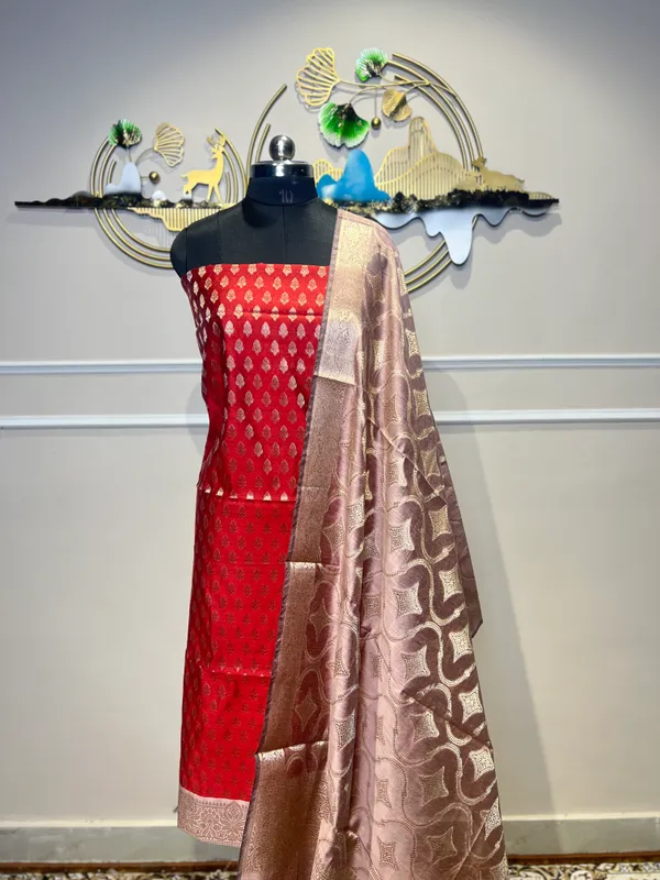 Red_Woven_Ethnic_Suit_for_Women