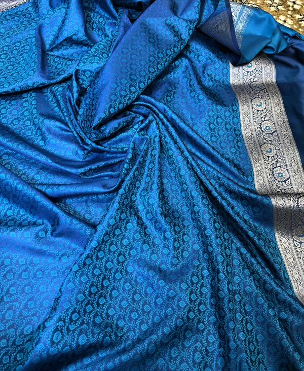 Banarasi_Mushroo_Silk_Rang_Kaat_Saree