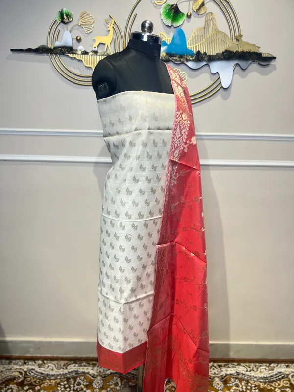 Red_Embroidered_Ethnic_Suit_Set_With_Dupatta_for_Women