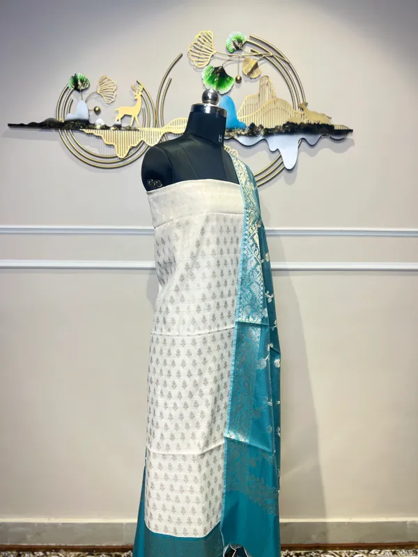 Turquoise_Embroidered_Ethnic_Suit_Set_For_Women