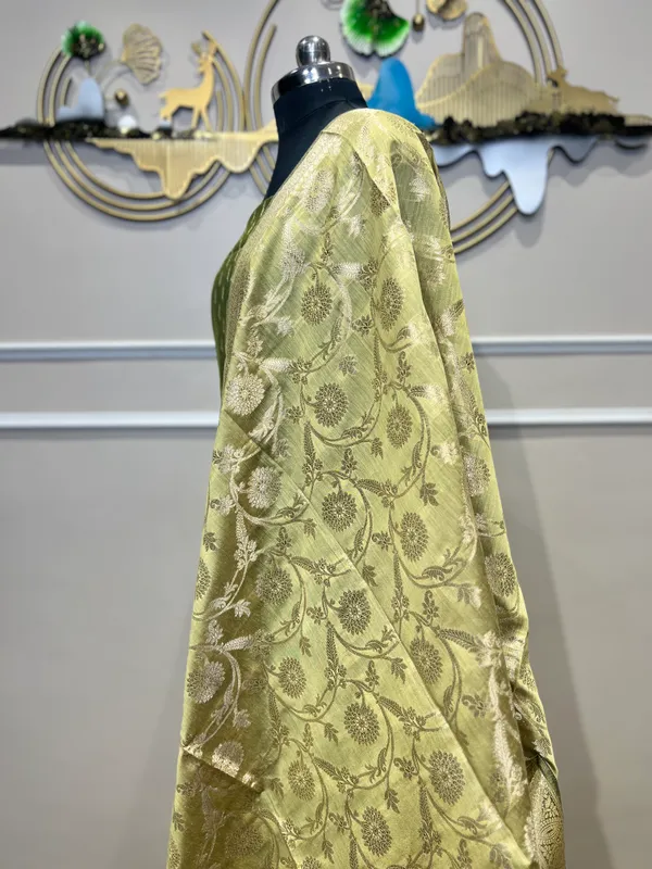 Green_Woven_Floral_Suit_for_Women