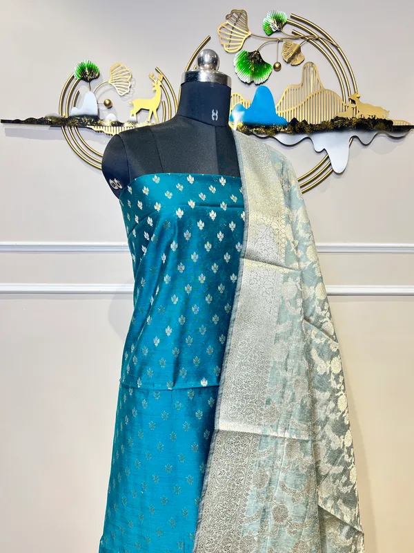 Turquoise_Brocade_Ethnic_Suit_Set_for_Women