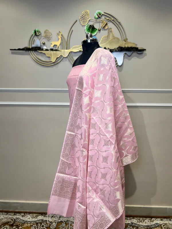 Pink_Printed_Suit_for_Women