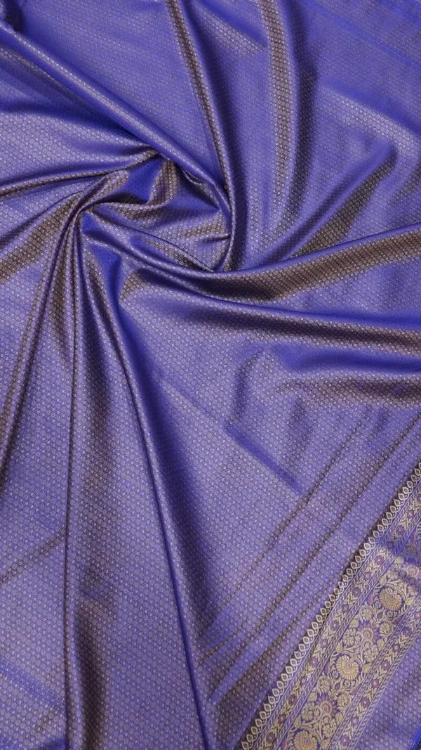 Banarasi_Mushroo_Silk_Contrast_Saree_Jamavaar