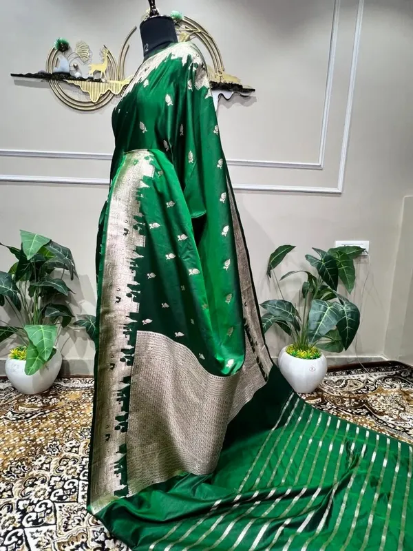 Pure_Mushroo_Silk_Banarasi_Ghaat_Saree