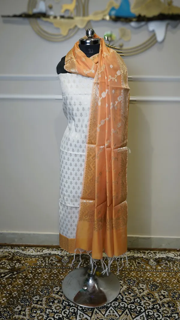 Banarasi_Zari_Woven_Unstitched_Suit_Fabric