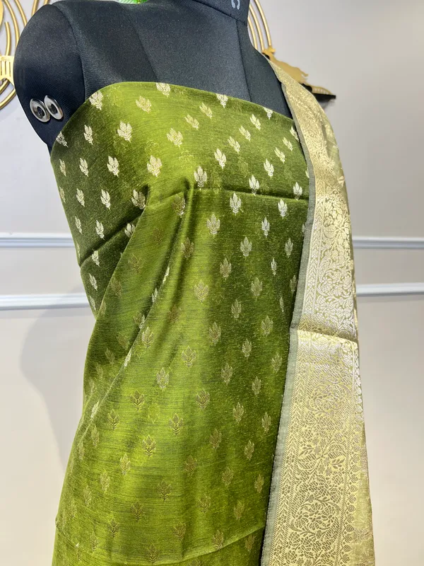 Green_Woven_Floral_Suit_for_Women