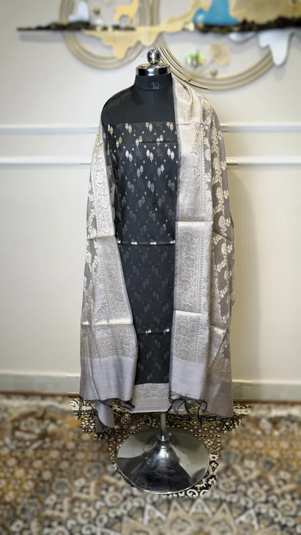 Banarasi_Zari_Woven_Unstitched_Suit_Fabric