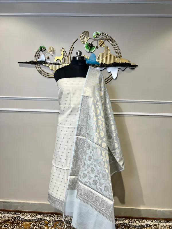 White_Tissue_Floral_Woven_Suit_for_Women