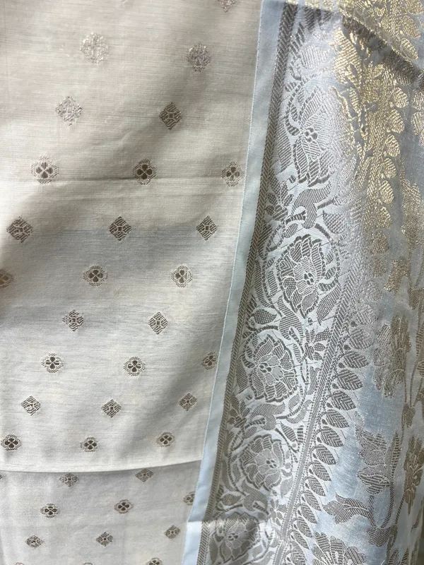 White_Tissue_Floral_Woven_Suit_for_Women