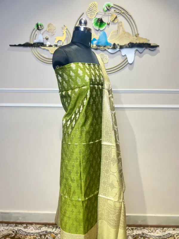 Green_Zari_Woven_Suit_for_Women