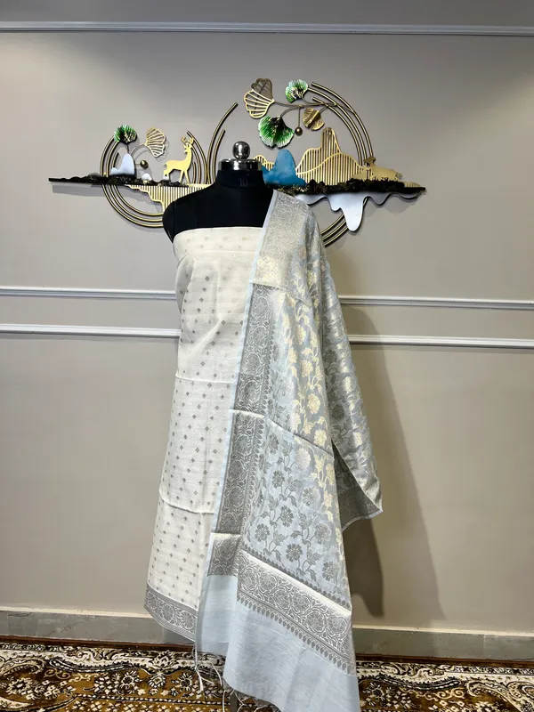 White_Tissue_Floral_Woven_Suit_for_Women