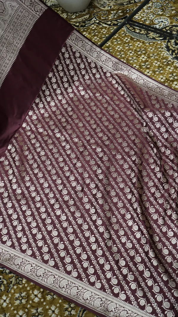 Banarasi_Mushroo_Silk_Contrast_Saree