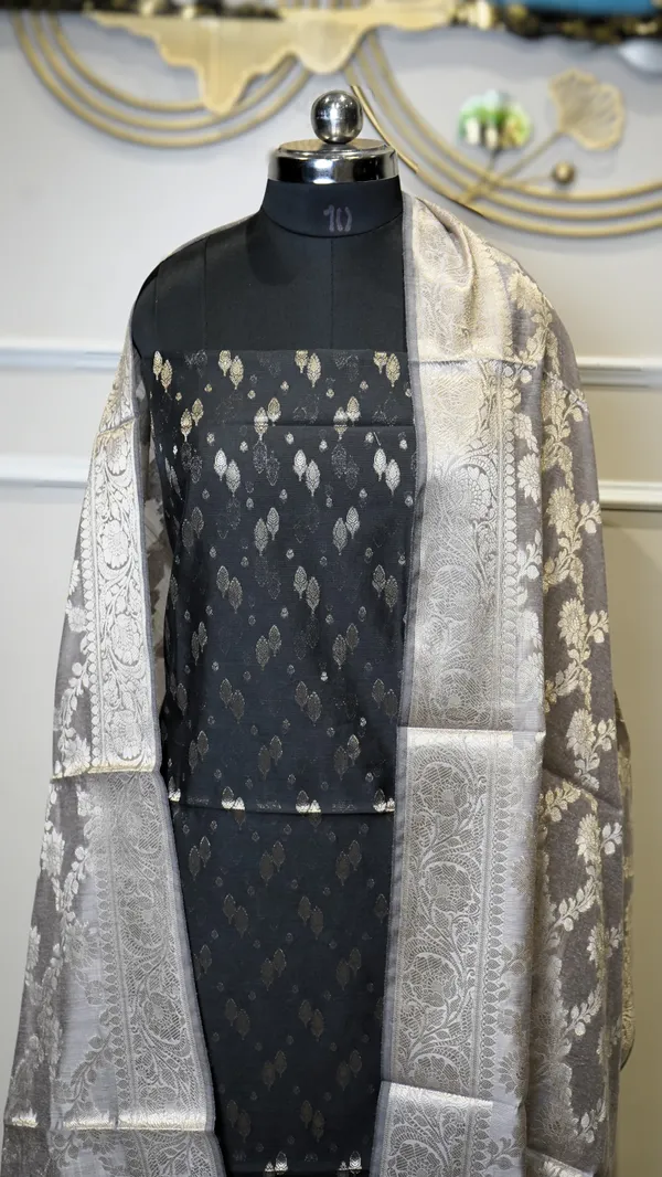 Banarasi_Zari_Woven_Unstitched_Suit_Fabric