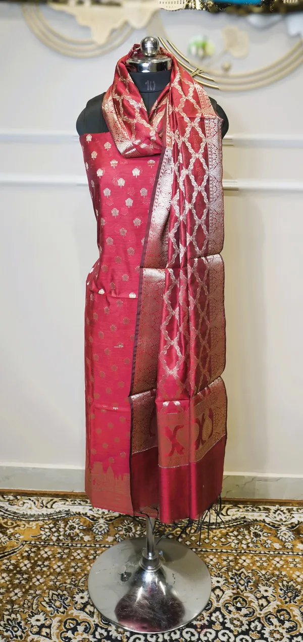 Banarasi_Zari_Woven_Unstitched_Suit_Fabric