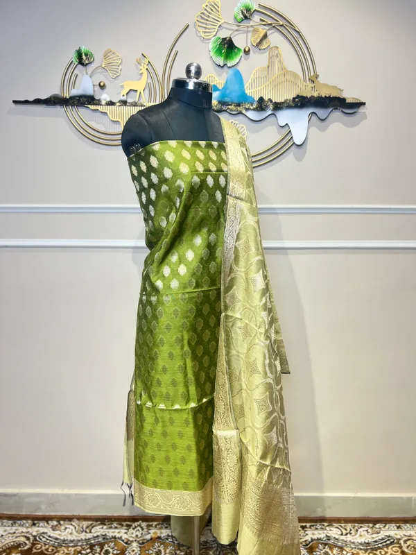 Green_Woven_Zari_Suit_for_Women