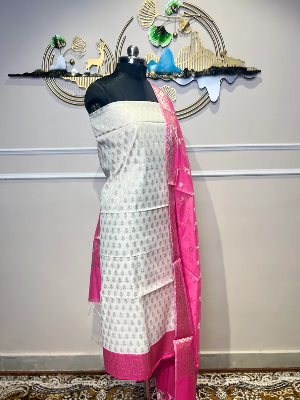 Pink_Woven_Suit_for_Women