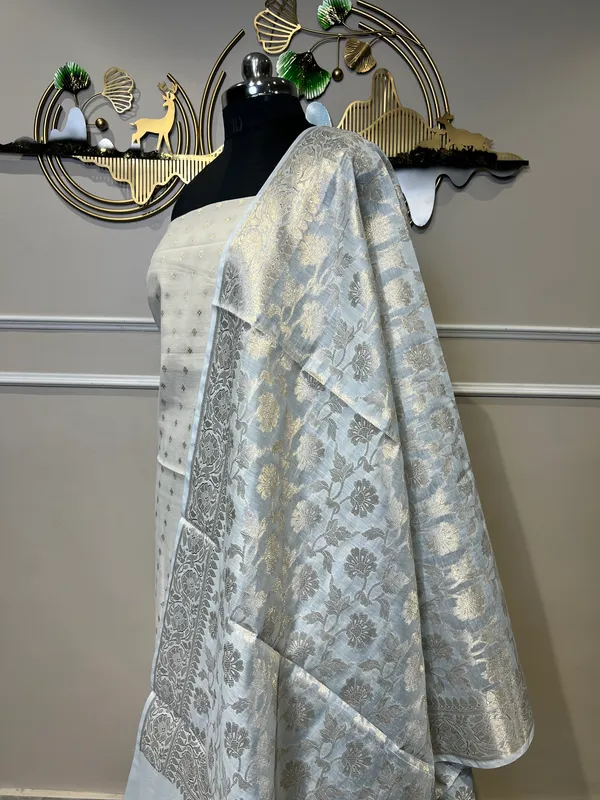 White_Tissue_Floral_Woven_Suit_for_Women