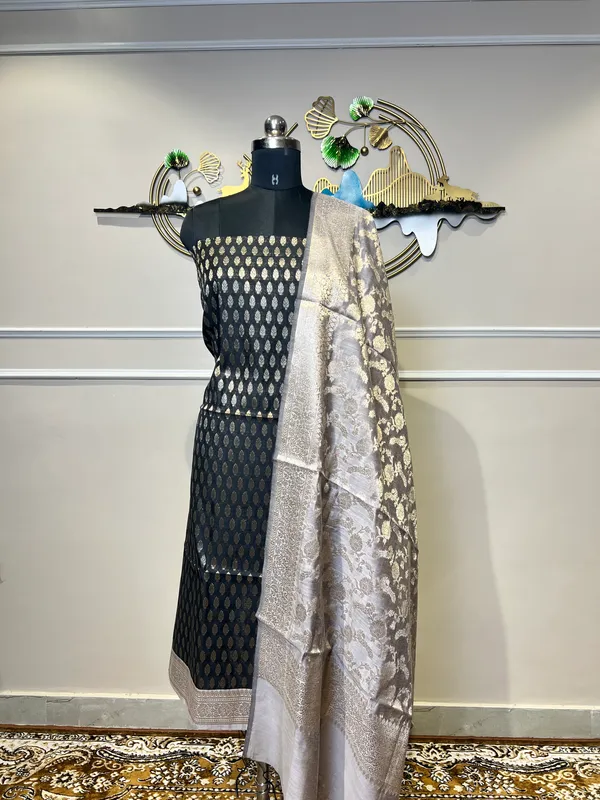 Blue_Woven_Ethnic_Suit_for_Women