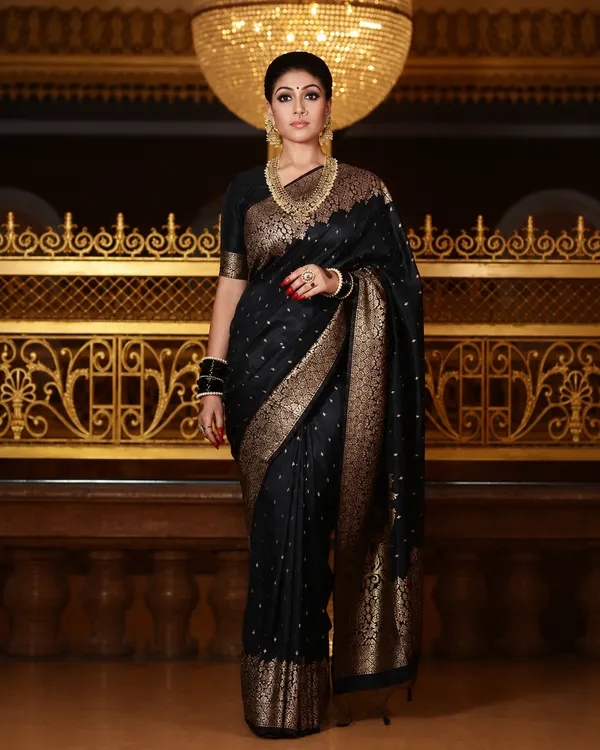 Black_Silk_Saree_For_Women_|_5.5Mtr