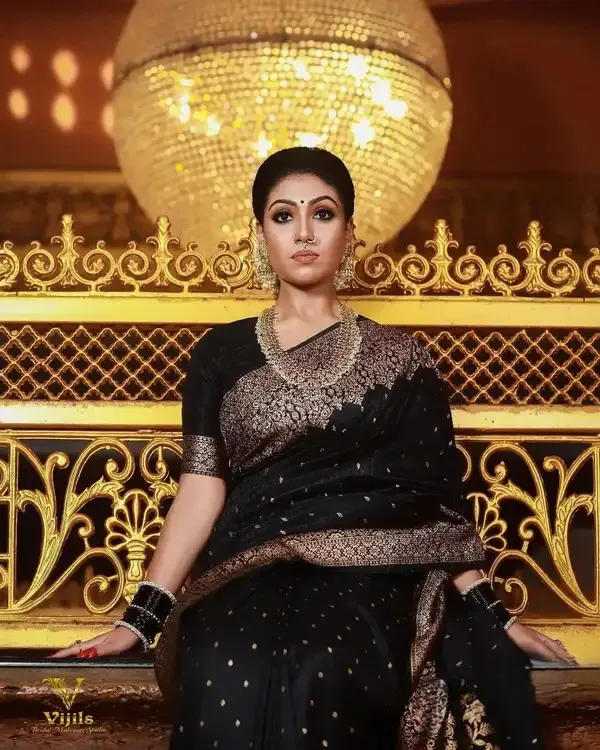 Black_Silk_Saree_For_Women_|_5.5Mtr