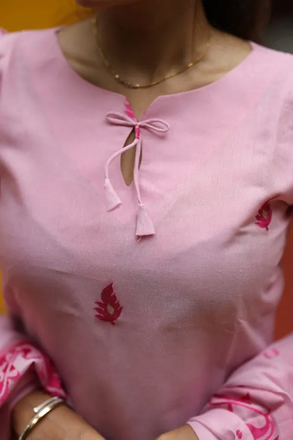 Blush_Pink_Cotton_Kurti_Top_With_Floral_Motif_Dupatta_Soft_Festive_Elegance